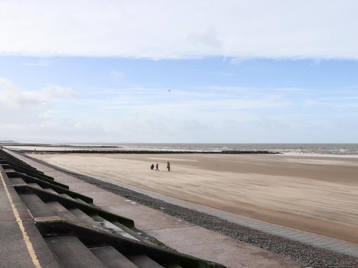 Villa The Hollies Prestatyn Esterno foto